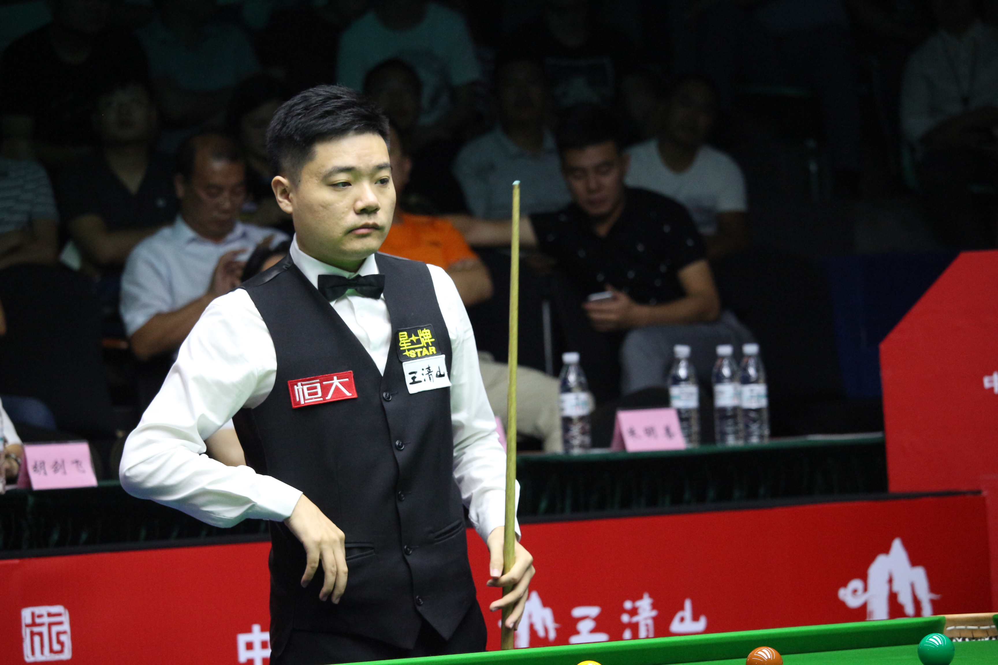 非土地上的 非土地上的