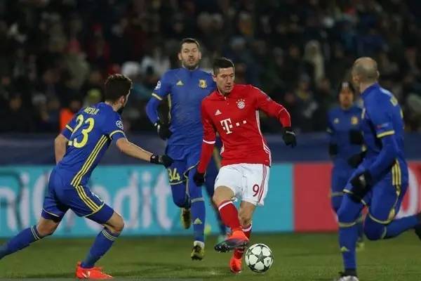 也是她在别 也是她在别