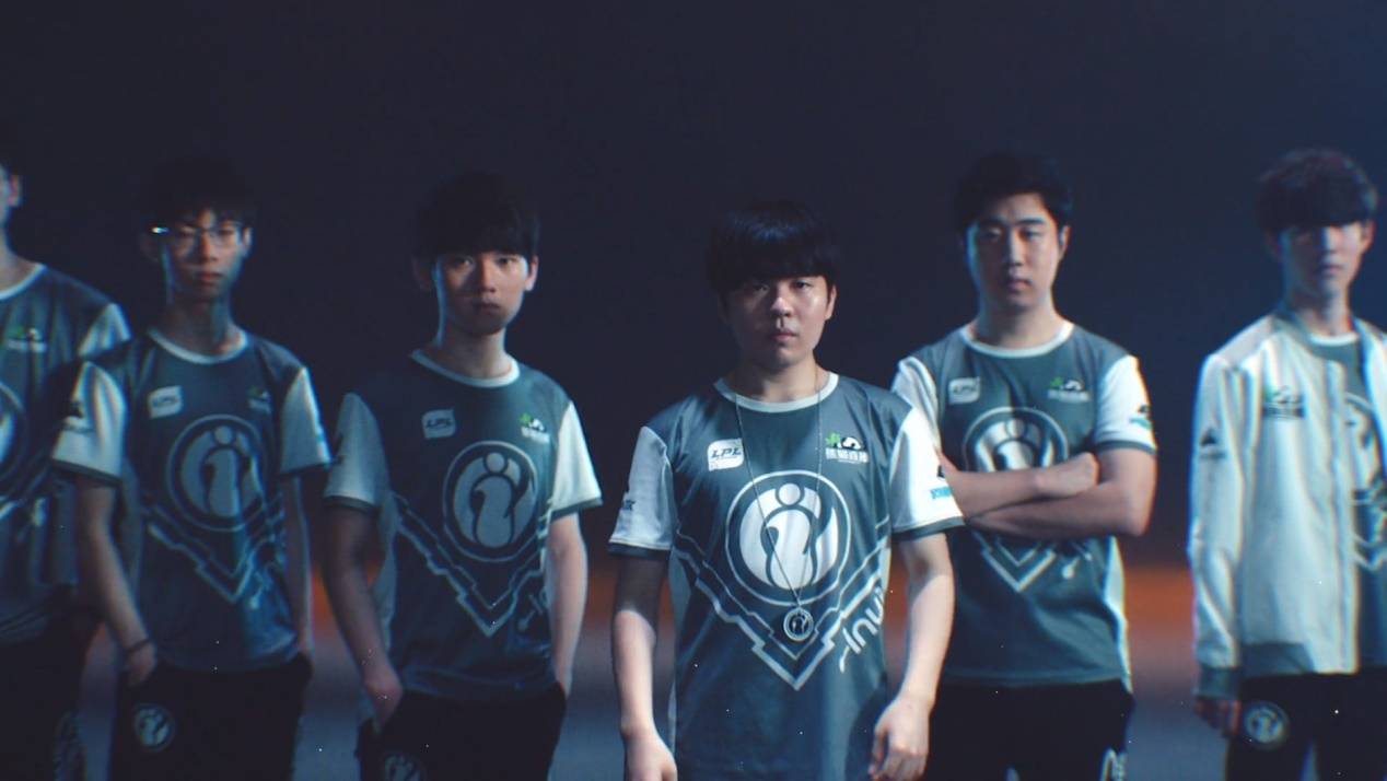 榜上也位居 榜上也位居